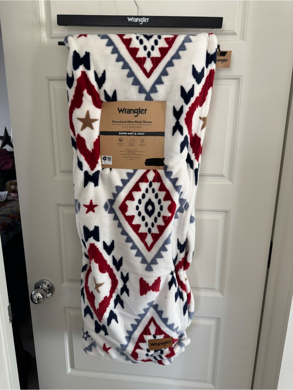 Wrangler White Throw with Red, Navy & Gray Aztec Motif